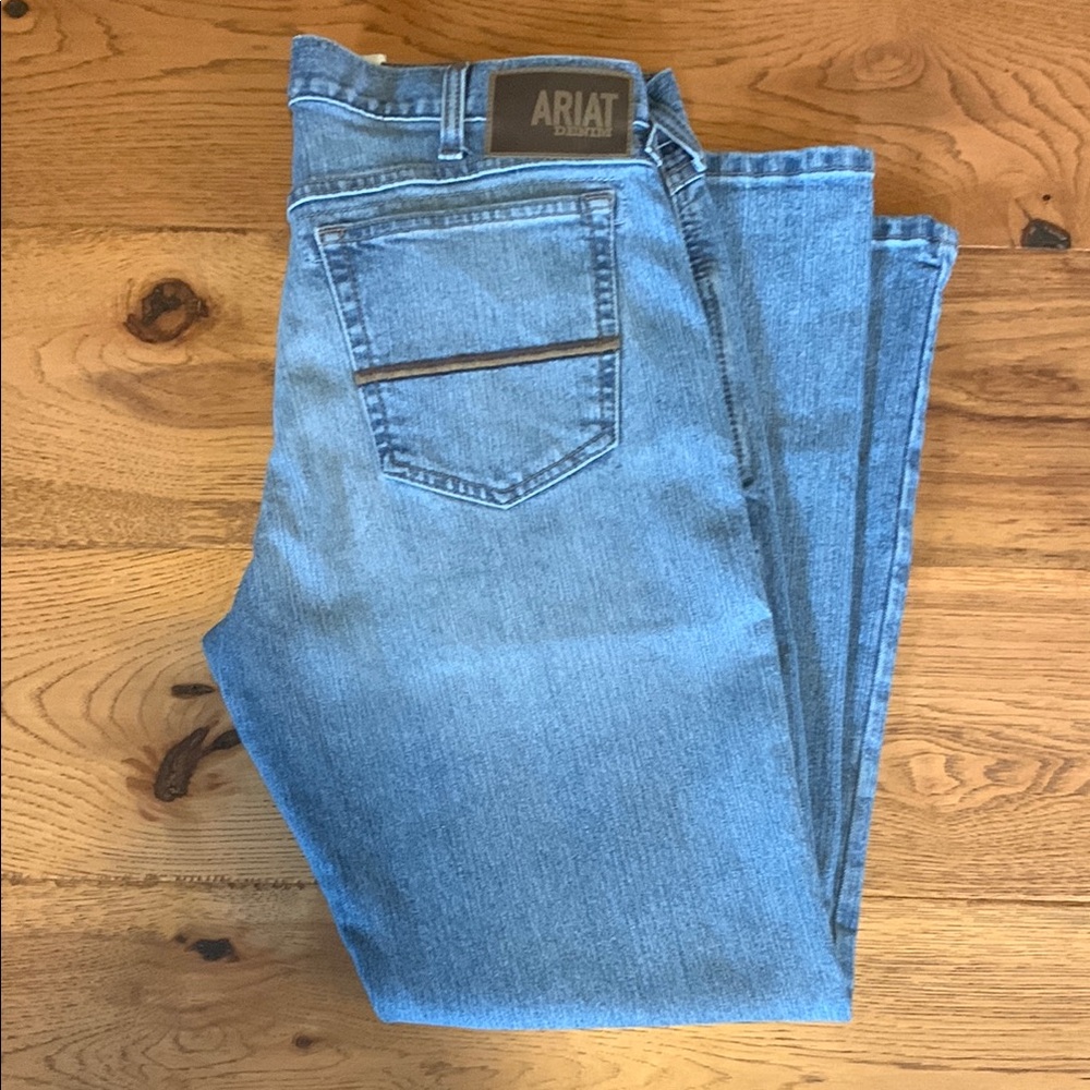 Ariat Light Blue Men's Jeans M7 34/30